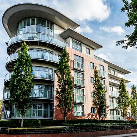 Oakdale at Park Heights Apartment Woking Bagian luar foto